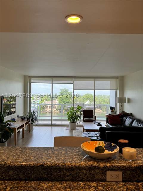 5700 Collins Ave 6J, Miami Beach FL - photo 12 of 38