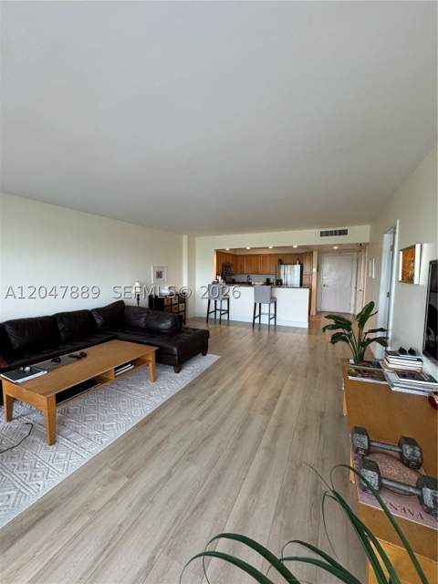 5700 Collins Ave 6J, Miami Beach FL - photo 13 of 38