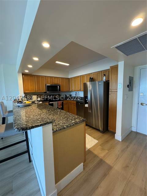 5700 Collins Ave 6J, Miami Beach FL - photo 17 of 38