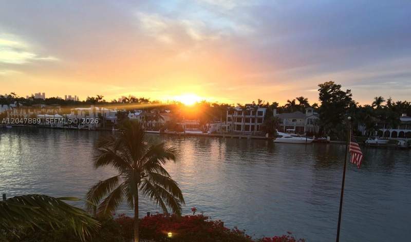 1 bedroom Condominium at 5700 Collins Ave 6J, Seacoast 5700 Condo, Miami Beach — photo 2
