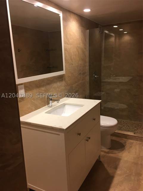 5700 Collins Ave 6J, Miami Beach FL - photo 22 of 38