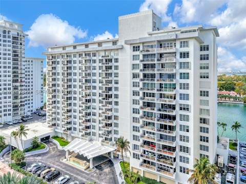 5700 Collins Ave 6J, Miami Beach FL - photo 8 of 38