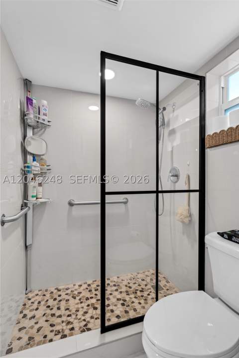 3849 NE 169th St 103, North Miami Beach FL - photo 24 of 34