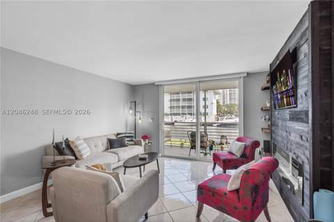 3849 NE 169th St 103, North Miami Beach FL - photo 8 of 34