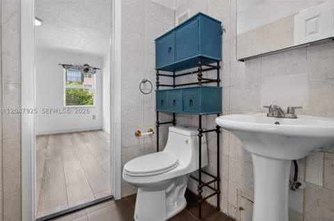 6070 W 18th Ave 209, Hialeah FL - photo 23 of 30
