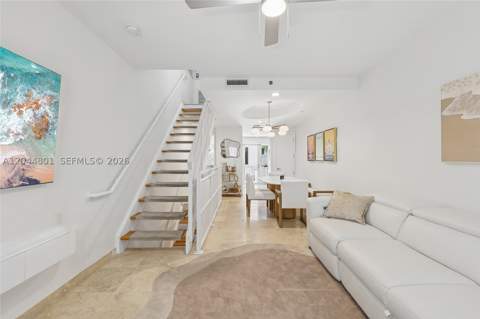 204 Washington Ave 13, Miami Beach FL - photo 8 of 46