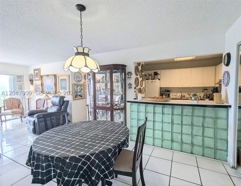 2 bedroom Condominium at 9140 Fontainebleau Blvd 504, Parkside No 2 Condo - Bld, Miami — photo 3