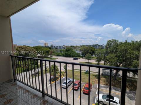 9140 Fontainebleau Blvd 504, Miami FL - photo 9 of 33