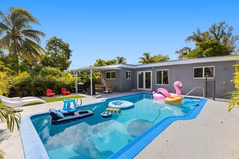 1240 NE 159th St, North Miami Beach FL - photo 18 of 25