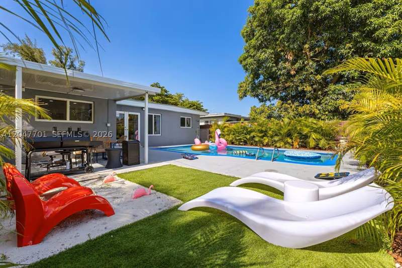 4 bedroom SingleFamilyResidence at 1240 NE 159th St, Fulford By The Sea Sec J, North Miami Beach — photo 2