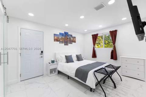 1240 NE 159th St, North Miami Beach FL - photo 23 of 25