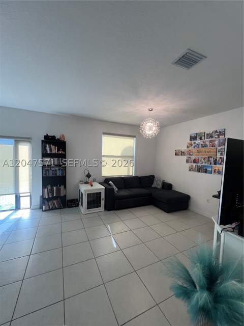 20368 NW 4th Path, Miami Gardens FL - photo 17 of 54