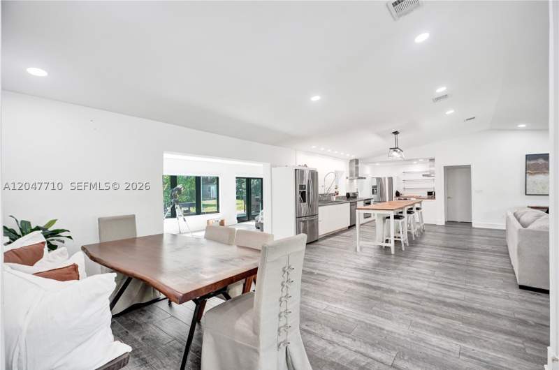 5 bedroom SingleFamilyResidence at 22421 SW 184th Ave, Heathwood Groves, Miami — photo 4