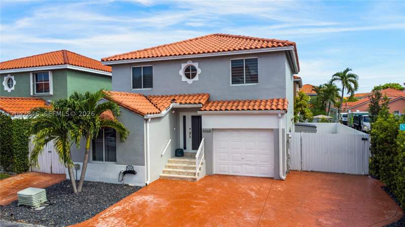 3 bedroom SingleFamilyResidence at 8668 NW 2nd Ter, Galloway Lakes Sec 3, Miami — photo 2