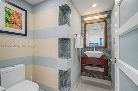 2555 Collins Ave 1814, Miami Beach FL - photo 16 of 42