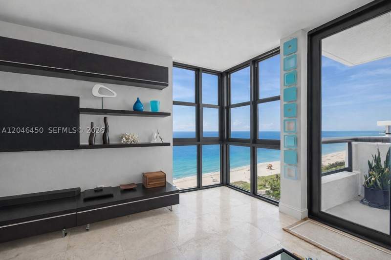 1 bedroom Condominium at 2555 Collins Ave 1814, Club Atlantis Condo, Miami Beach — photo 2