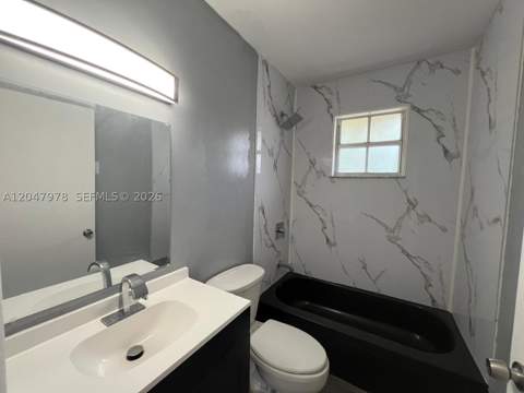 451 NE 136th St I-101, North Miami FL - photo 10 of 21