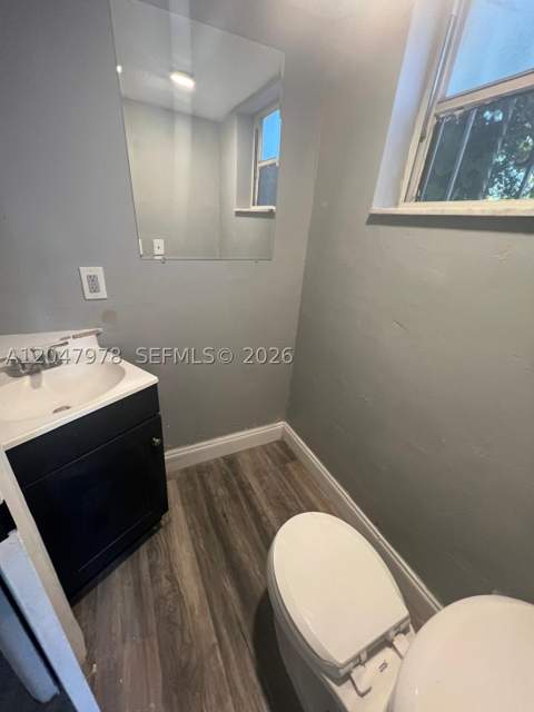 451 NE 136th St I-101, North Miami FL - photo 7 of 21
