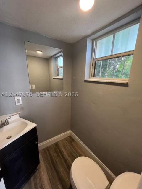 451 NE 136th St I-101, North Miami FL - photo 9 of 21