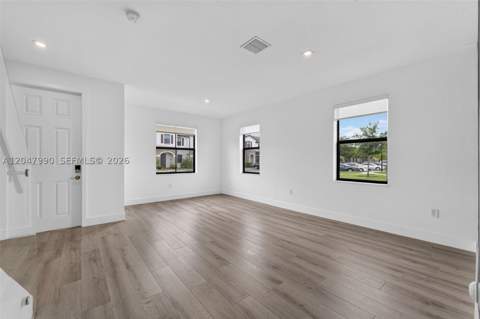 10908 W 32nd Ln, Hialeah FL - photo 6 of 39