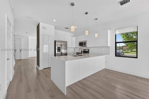 10908 W 32nd Ln, Hialeah FL - photo 8 of 39