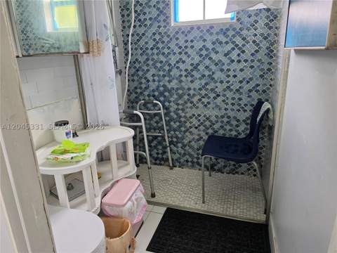 10801 NE 10th Ave, Biscayne Park FL - photo 11 of 23