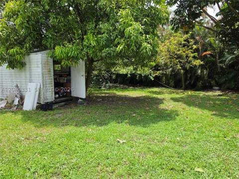 10801 NE 10th Ave, Biscayne Park FL - photo 20 of 23