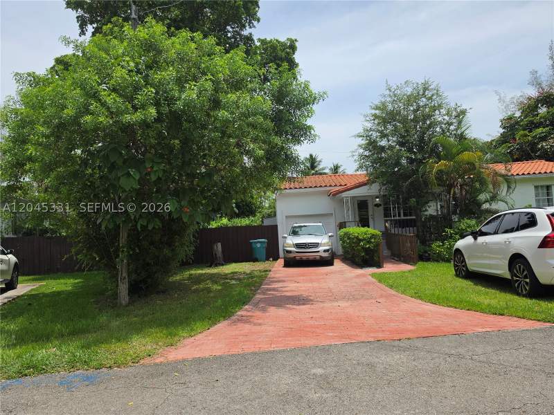 3 bedroom SingleFamilyResidence at 10801 NE 10th Ave, Davis Addn To Bisc Park V, Biscayne Park — photo 3