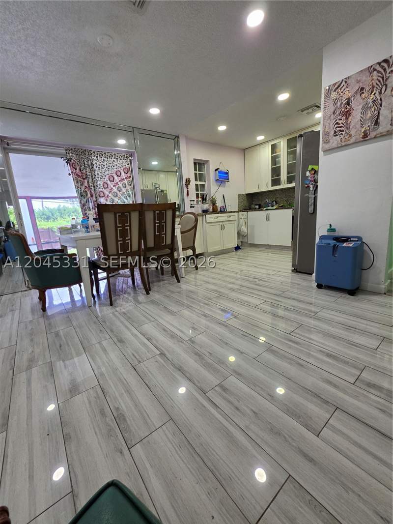 3 bedroom SingleFamilyResidence at 10801 NE 10th Ave, Davis Addn To Bisc Park V, Biscayne Park — photo 5
