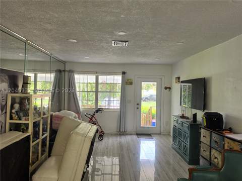 10801 NE 10th Ave, Biscayne Park FL - photo 9 of 23