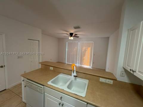 9249 SW 227th St 8-22, Cutler Bay FL - photo 6 of 21