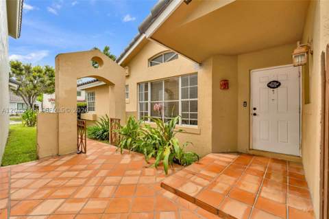 4916 SW 154th Ave, Miami FL - photo 6 of 53