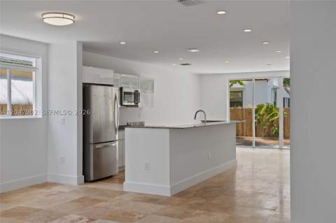7004 NE 5th Ave, Miami FL - photo 6 of 36
