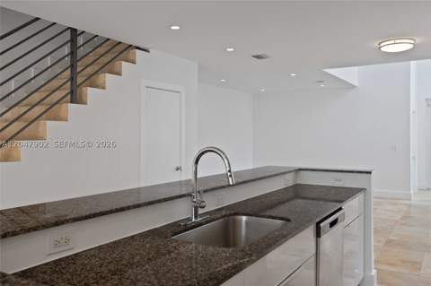 7004 NE 5th Ave, Miami FL - photo 9 of 36
