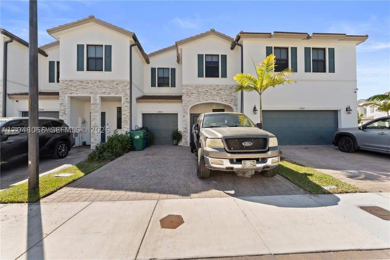 3 bedroom Townhouse at 12958 SW 231st St, Siena Reserve-Kendal North, Miami — photo 2