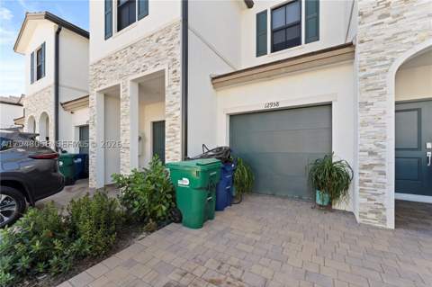 12958 SW 231st St, Miami FL - photo 6 of 46