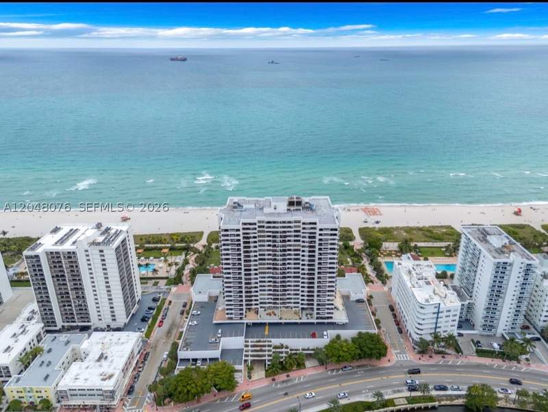 2 bedroom Condominium at 2555 Collins Ave 1101, Club Atlantis Condo, Miami Beach — photo 3