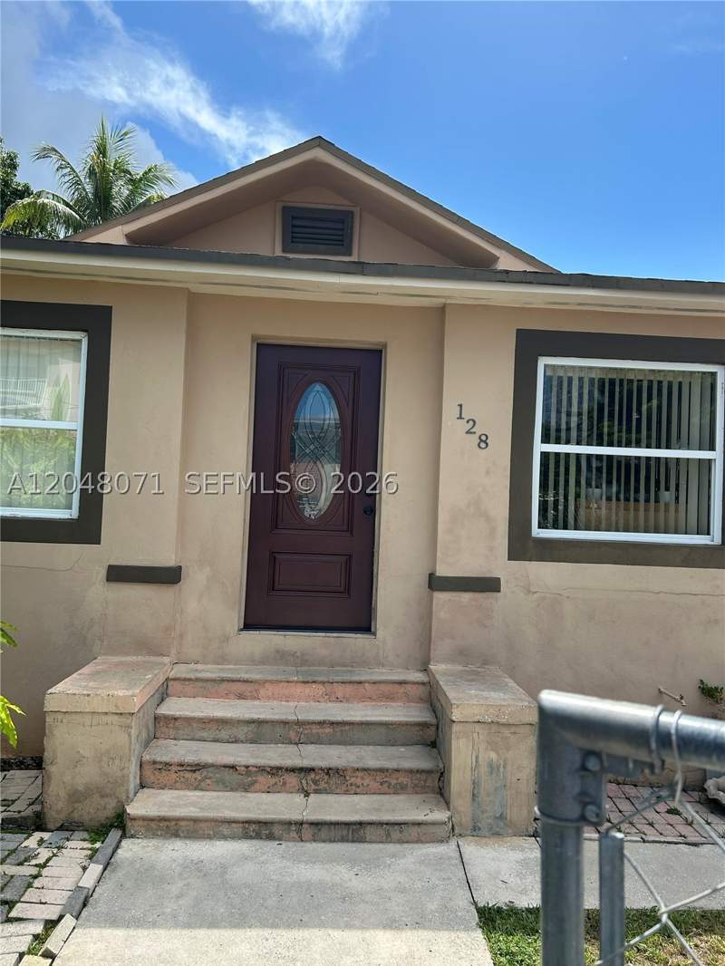 2 bedroom SingleFamilyResidence at 128 SW 11th Ave, Lawrence Estate Land Co, Miami — photo 2
