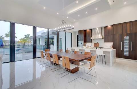 13052 NW 102nd Ave, Hialeah Gardens FL - photo 11 of 68