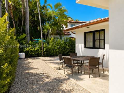4455 N Bay Rd, Miami Beach FL - photo 13 of 14