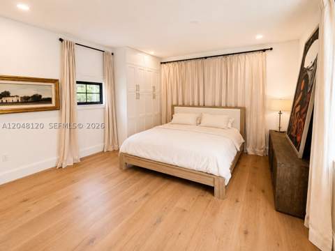 4455 N Bay Rd, Miami Beach FL - photo 6 of 14