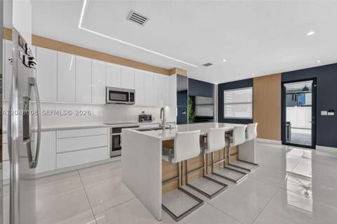 11024 W 35th Ln, Hialeah FL - photo 12 of 36
