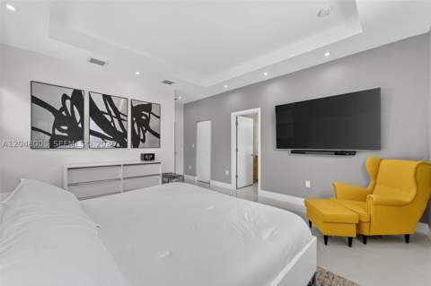 11024 W 35th Ln, Hialeah FL - photo 21 of 36
