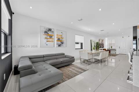 11024 W 35th Ln, Hialeah FL - photo 7 of 36
