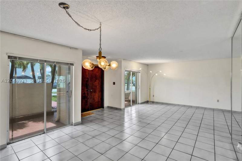 3 bedroom Townhouse at 1050 SW 123rd Ave 2-15Ci, Model Twin Homes Condo, Miami — photo 3