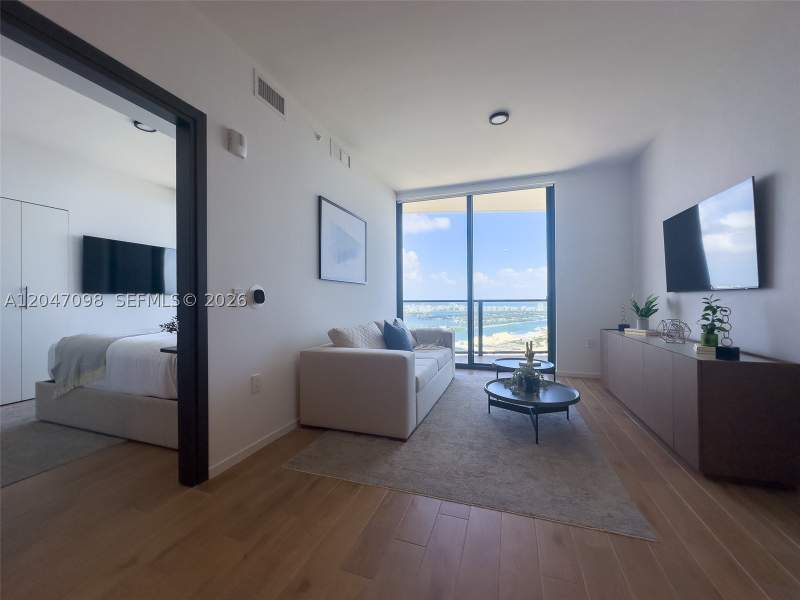 1 bedroom Condominium at 398 NE 5th St 4210, Map Of Miami Dade Co. FL., Miami — photo 4