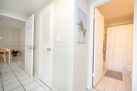 5601 Collins Ave 1517, Miami Beach FL - photo 19 of 33