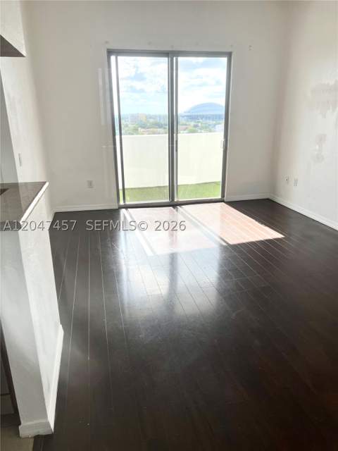 36 NW 6th Ave Ts-1, Miami FL - photo 7 of 13