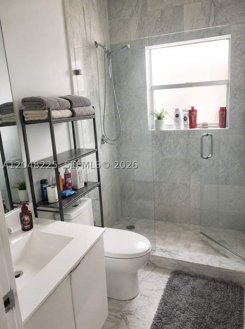 1 bedroom Condominium at 810 7th St 205, First Deco Condo, Miami Beach — photo 5