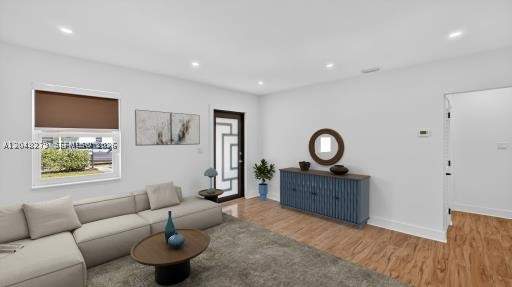 3 bedroom SingleFamilyResidence at 1010 NE 138th St, Irons Manor High Pine Add, North Miami — photo 4